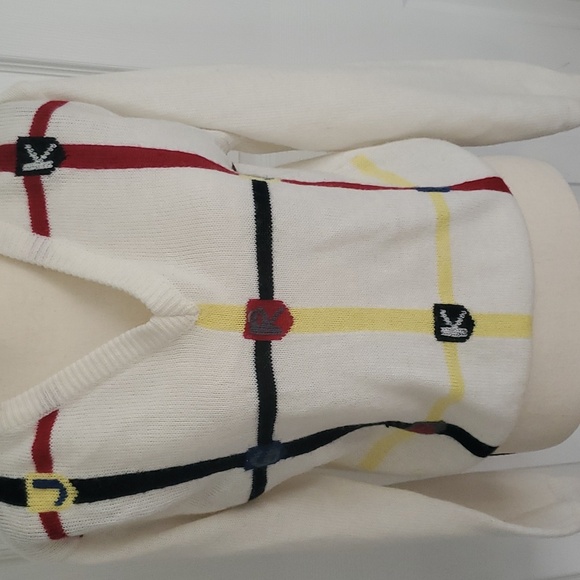 Vintage Cheryl Tiegs v Neck sweater - Picture 2 of 6